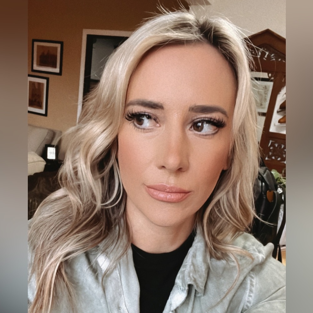 Meet your Posher, Ashleigh